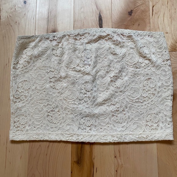 NWOT Em&May lace stretch top - Picture 1 of 3